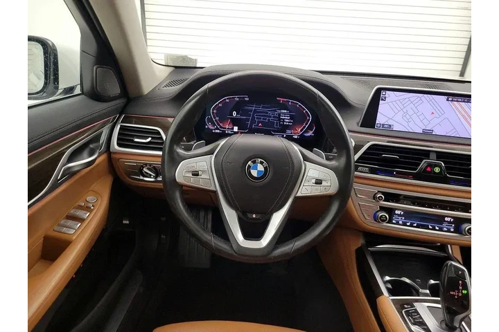 $37998 : BMW 7 Series 2020 740i 4dr S image 10