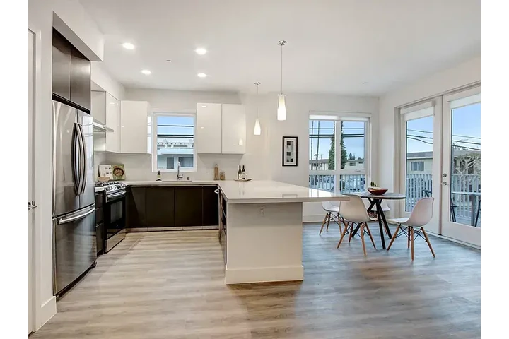 $3550 : Apartment For Rent image 2