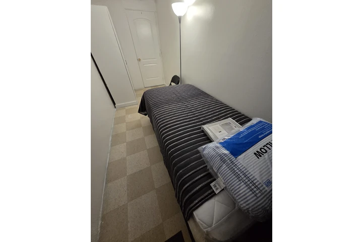 $850 : ALQUILO CUARTO image 2