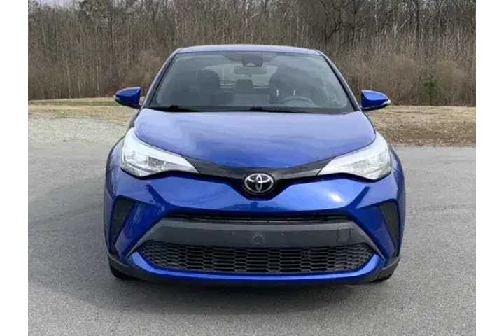 $23900 : 2021 C-HR XLE image 3