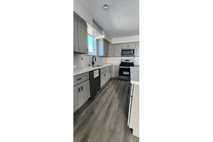 $1090 : Charming 1bedroom,1bath Apt image 7