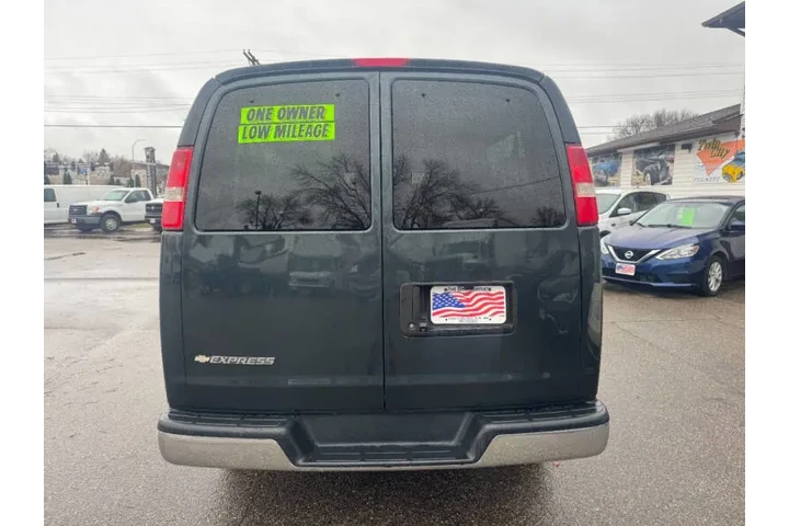 $25990 : 2017 Express LT 3500 image 8