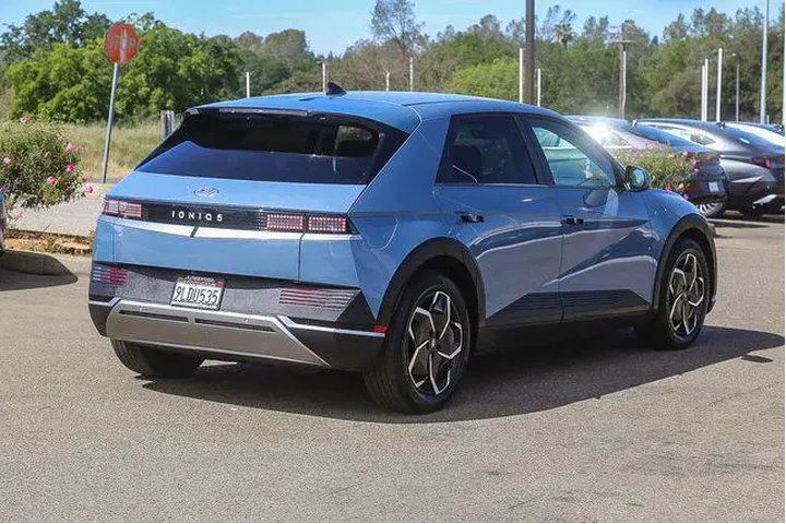 $24792 : Hyundai IONIQ 5 2024 SEL 4dr image 5