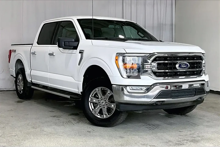 $30994 : Ford F-150 2022 4x4 XLT 4dr image 1