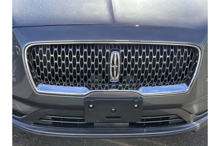 $34990 : Lincoln Nautilus 2022 AWD Re image 7