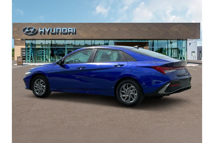 $23990 : Hyundai ELANTRA Hybrid 2025 image 4