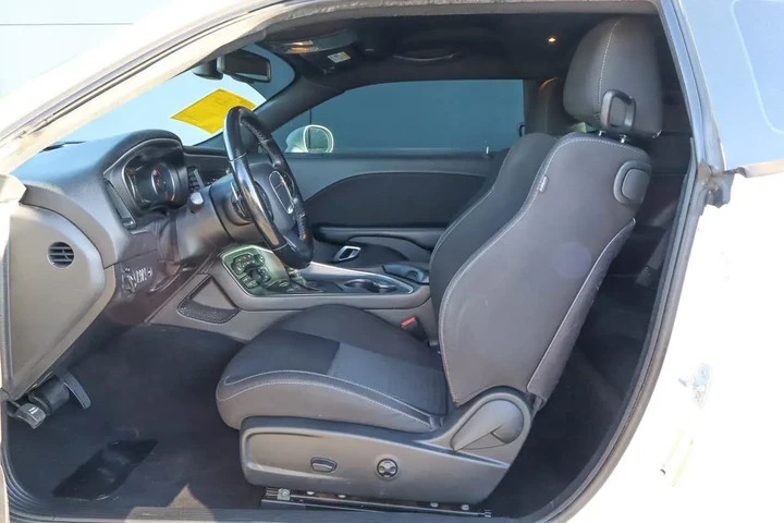 $25487 : 2020 Challenger R/T RWD image 7