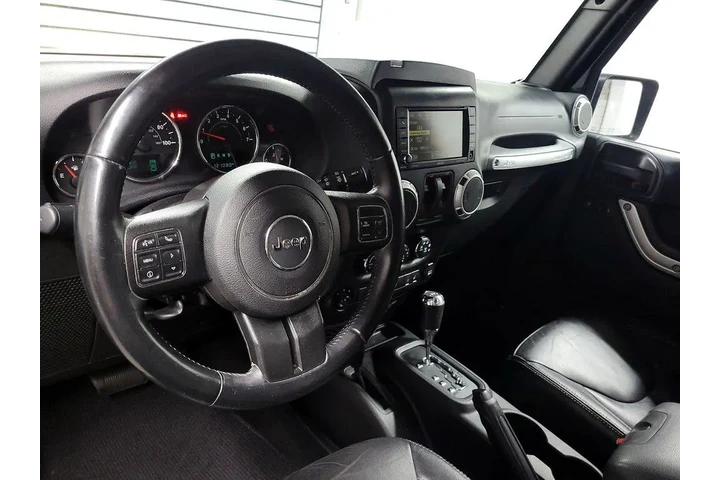 $17998 : Jeep Wrangler 2015 4x4 Sahar image 9