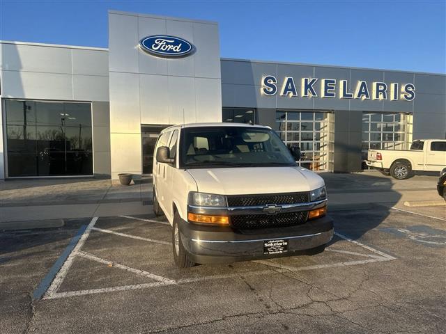 $31999 : 2019 Express 2500 LT Van Pass image 1