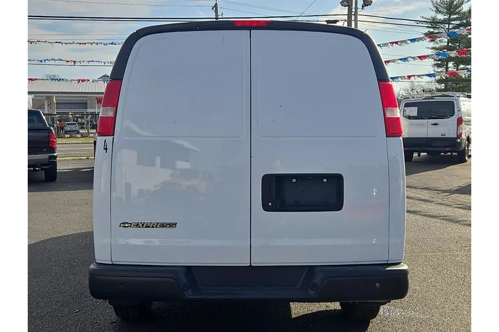 $21500 : 2017 Express 3500 Cargo Exten image 5