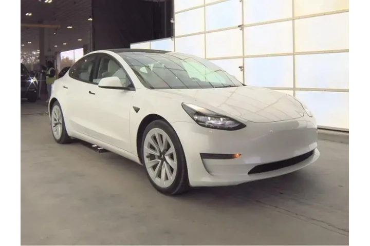 $20990 : Tesla Model 3 2023 4dr Sedan image 3
