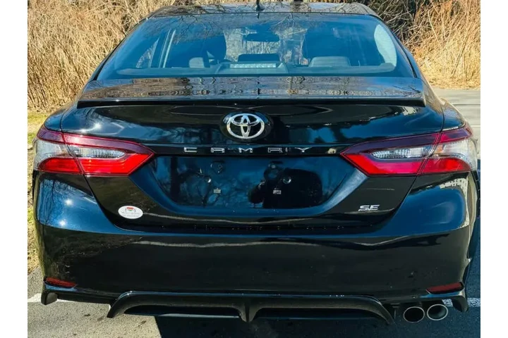 $20000 : 2021 Camry SE image 5