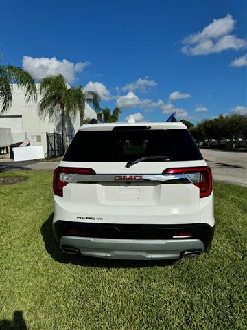 $17900 : Autos miami image 10