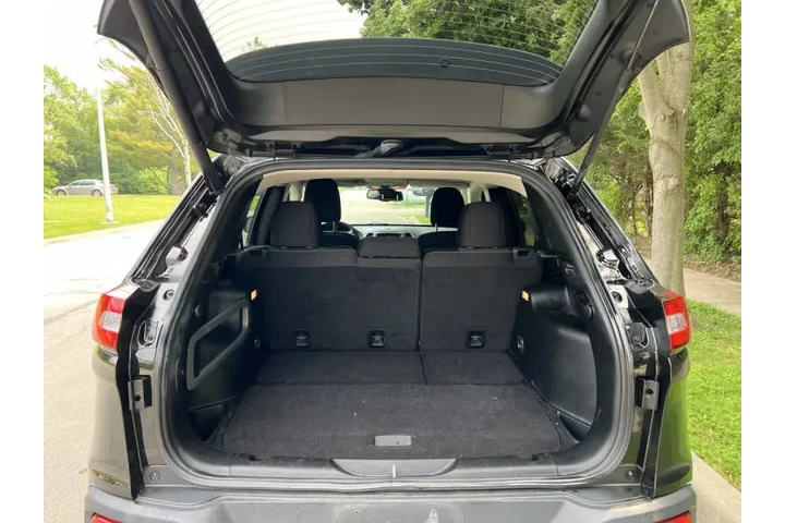 $6997 : 2015 Cherokee Latitude image 8