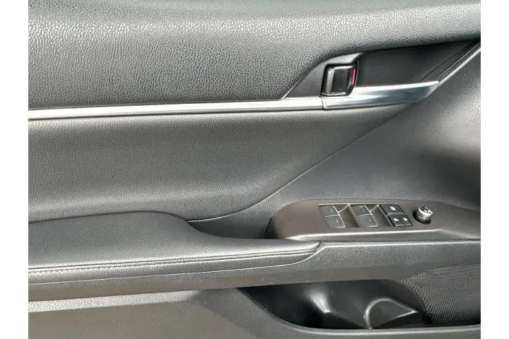 $25000 : Toyota Camry Hybrid 2021 XSE image 10