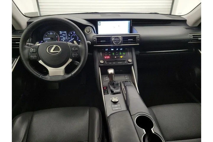 $21998 : Lexus IS 300 2018 4dr Sedan image 9