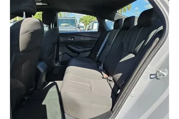 $26990 : Honda Accord Hybrid 2023 Spo image 5