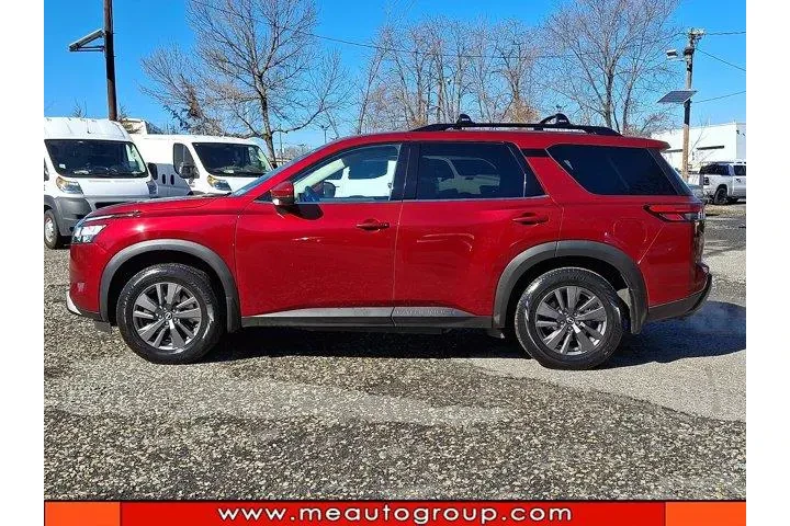 $23928 : Nissan Pathfinder 2022 AWD S image 2