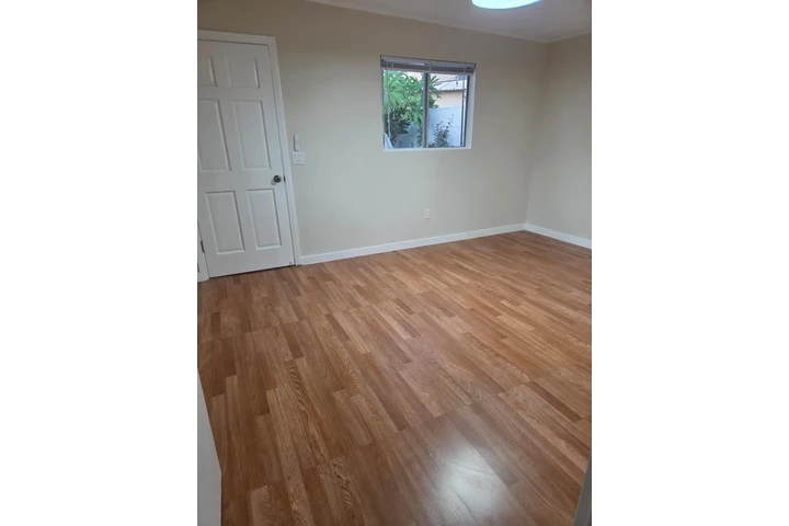 $1700 : Rento apartamento1 Rec 1 Ba image 6