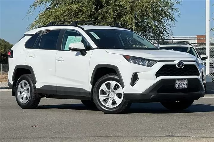 $23998 : RAV4 LE image 2