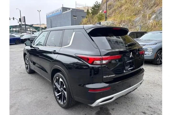 $26988 : Mitsubishi Outlander 2024 AW image 5