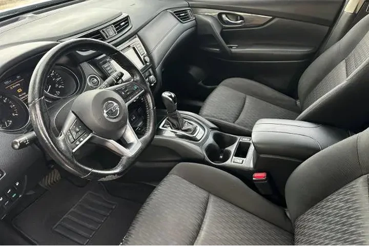 $17995 : Nissan Rogue 2020 S 4dr Cros image 9