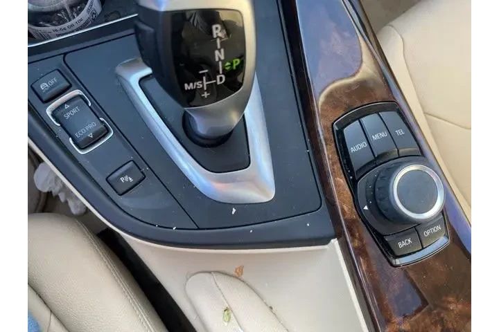 $11992 : BMW 3 Series 2014 320i 4dr S image 9