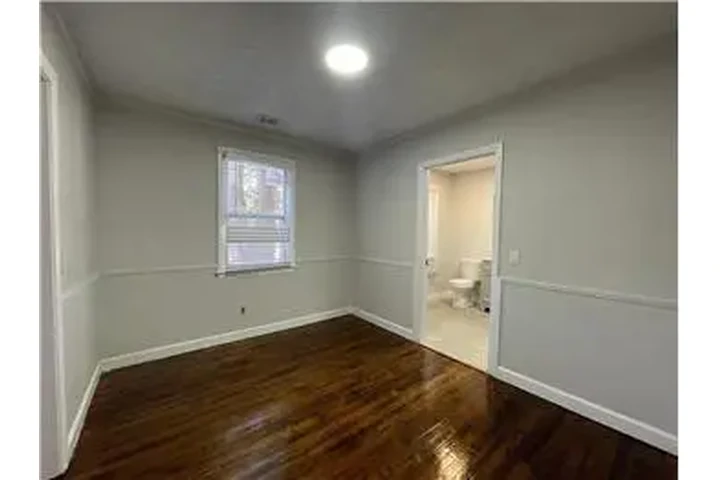 $2100 : Rental property with 4 bedro image 6