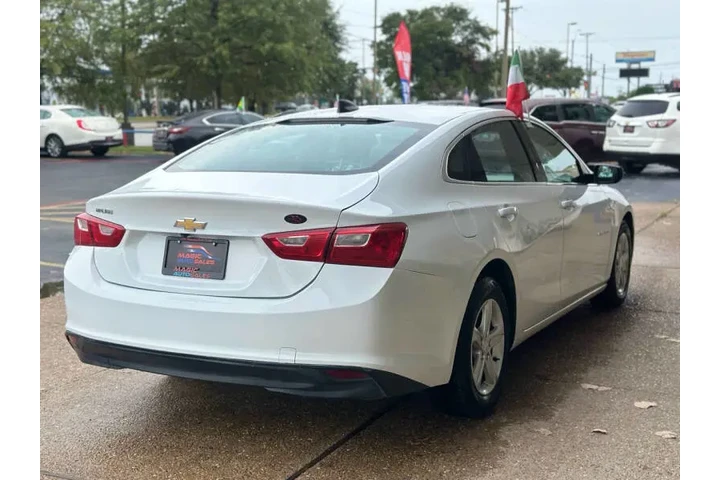 $10999 : 2019 Malibu LS image 9