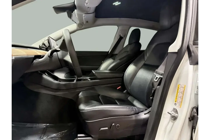 $23995 : Tesla Model Y 2021 AWD Long image 5