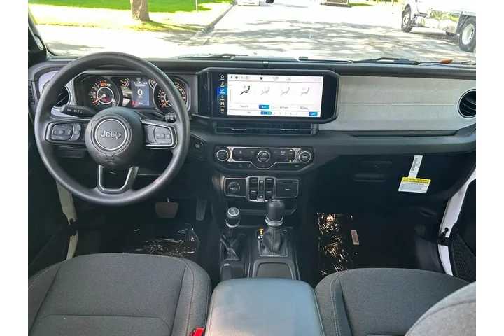 $38989 : Jeep Wrangler 2025 4x4 Sport image 10