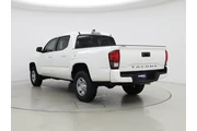 $29998 : Toyota Tacoma 2022 4x2 SR 4d thumbnail