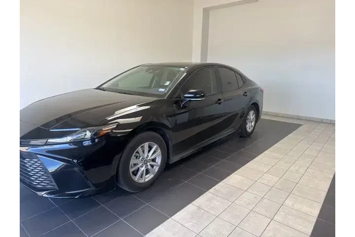 $27252 : Toyota Camry 2025 SE 4dr Sed image 1