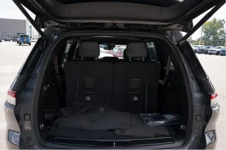 $33896 : Jeep Grand Cherokee L 2024 4 image 9