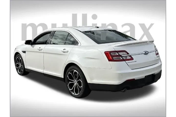 $23600 : Ford Taurus 2019 AWD SHO 4dr image 9