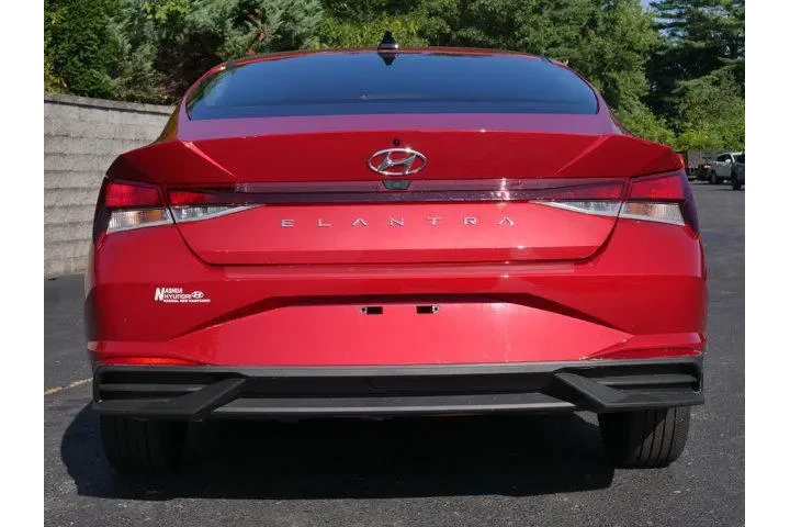 $20995 : Hyundai ELANTRA 2023 SEL 4dr image 5