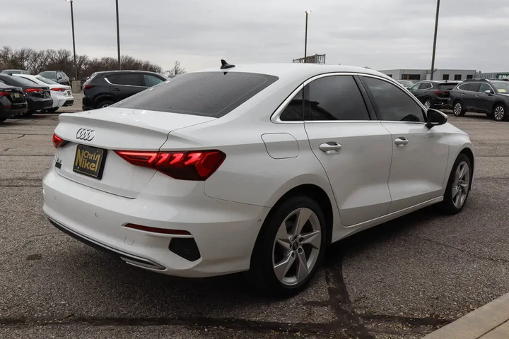 $24788 : 2023 A3 Premium 40 TFSI image 4