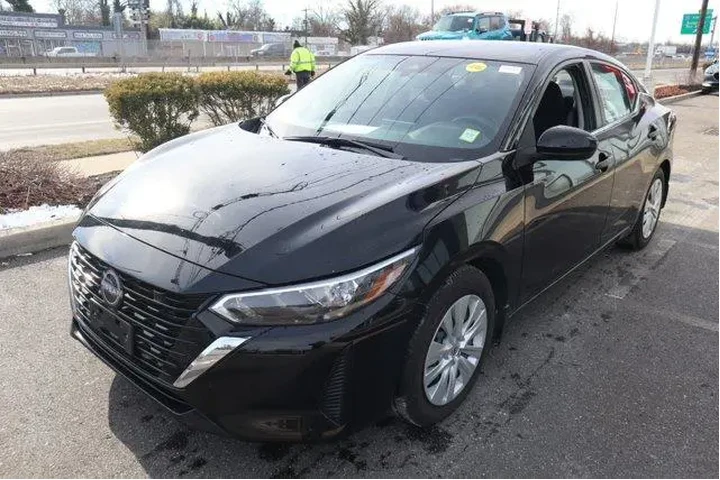 $16251 : Nissan Sentra 2025 S 4dr Sed image 9