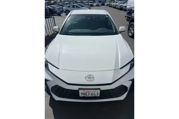 $29988 : Toyota Camry 2025 SE 4dr Sed image 3