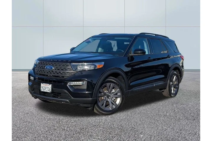 $30275 : Ford Explorer 2023 AWD XLT 4 image 1