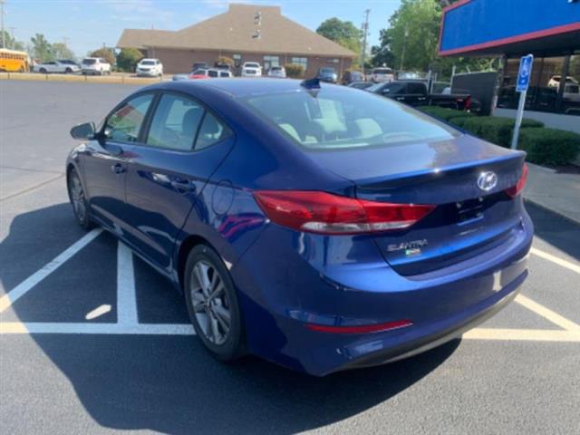 2018 Elantra image 5