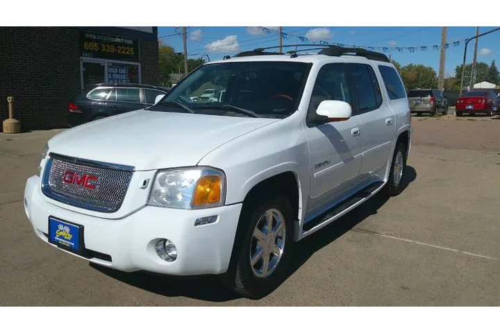 $5999 : 2005 GMC Envoy XL Denali image 4