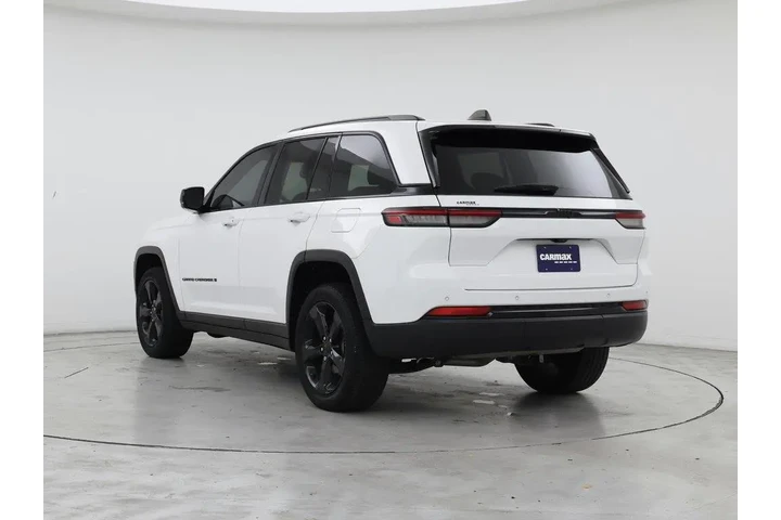 $31998 : Jeep Grand Cherokee 2023 4x2 image 2