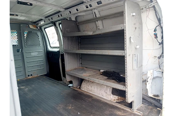 $6500 : 2015 Express 2500 image 10
