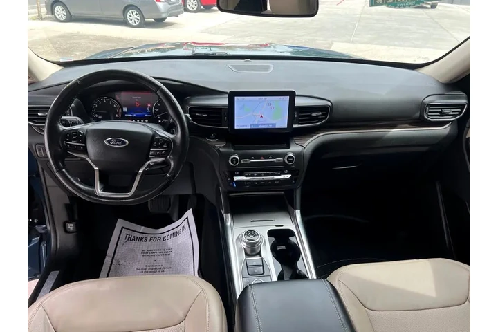 2020 Explorer Limited AWD image 9