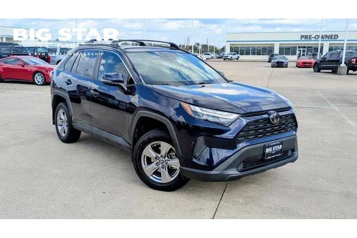 $25995 : Toyota RAV4 2023 XLE 4dr SUV image 1