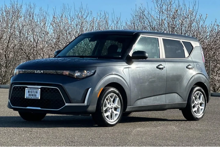 $16981 : Kia Soul 2023 LX 4dr Crossov image 7