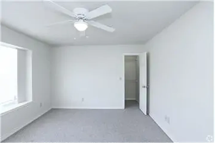 $1695 : Rental property with 3 bedro image 7