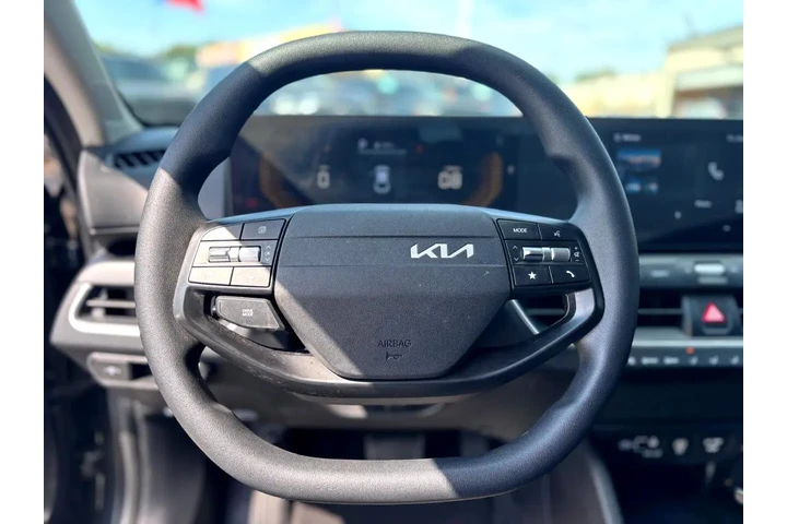2025 K4 LXS image 10