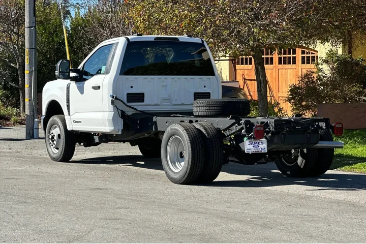 Ford F-350 Super Duty 2024 4 image 3